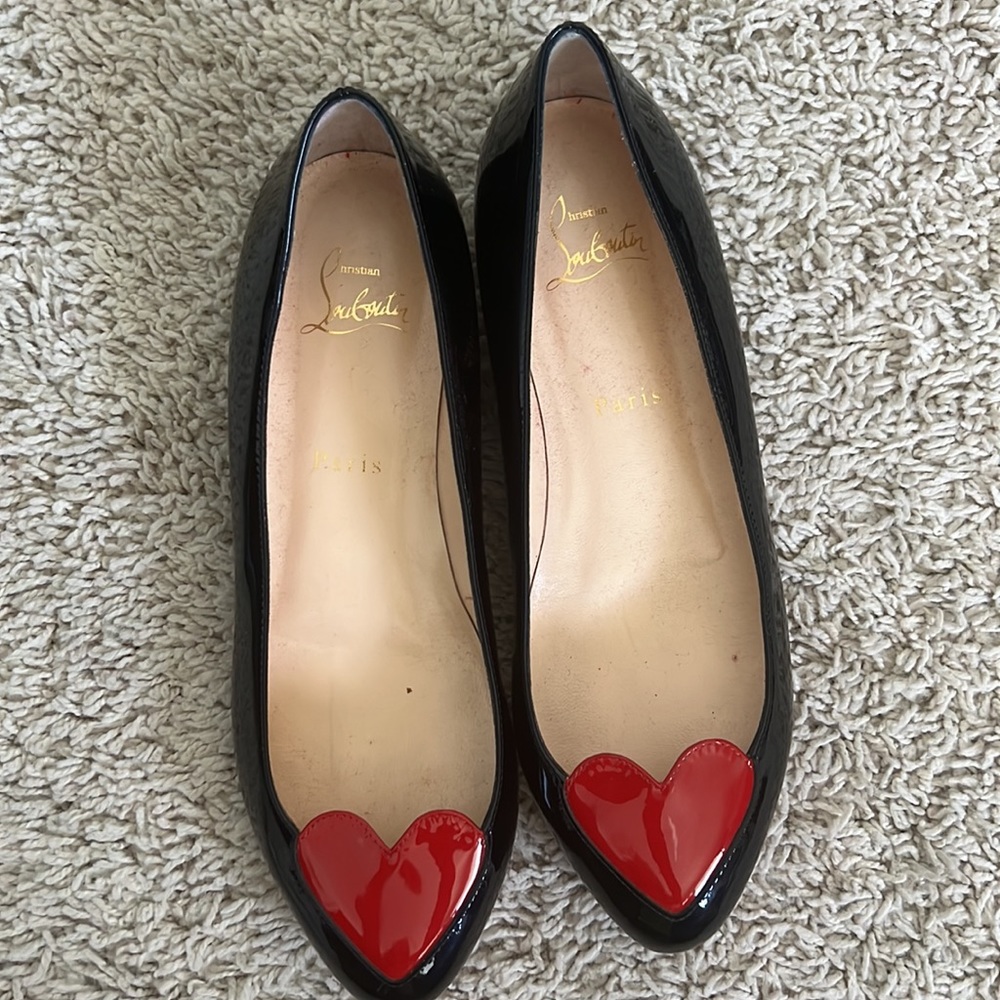 Louboutin flats Blk w/ red heart. Size Euro 37
